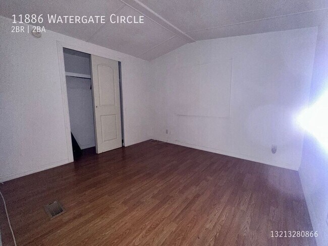 Building Photo - 11886 Watergate Cir