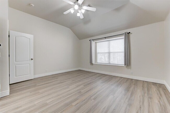 Building Photo - 1708 NW 161st Cir