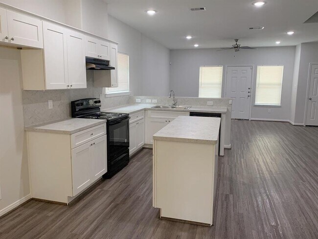 Building Photo - 8114 Rhobell St