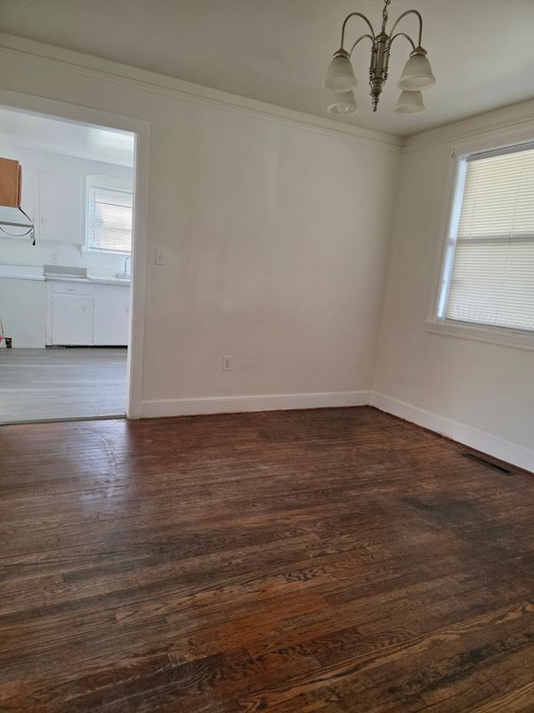 Building Photo - 1924 Calvert St