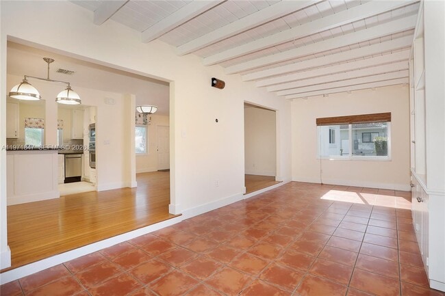 Building Photo - 8300 SW 61st Ave