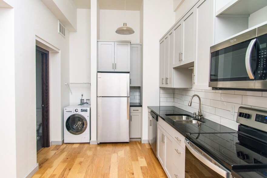 Building Photo - Cove Apartments