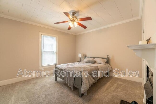 Building Photo - 703 W 2nd Ave