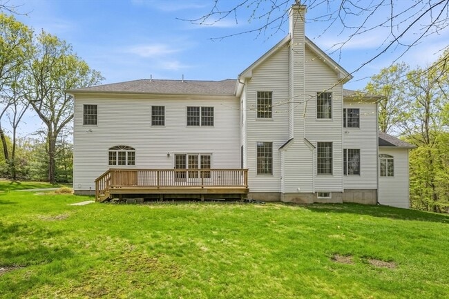 Building Photo - 9 Overlook Rd