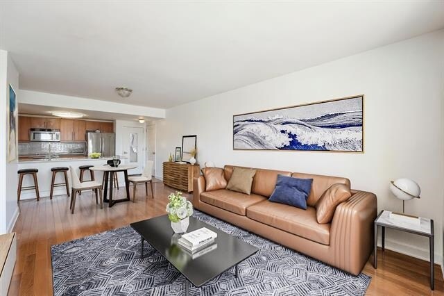 Building Photo - 88 Morgan St