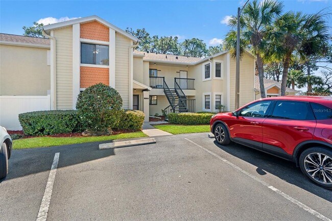 Building Photo - 8006 Picketts Ct