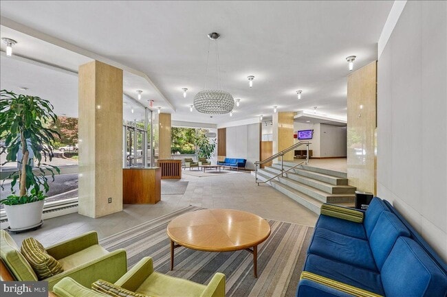 Building Photo - 4200 Cathedral Ave NW