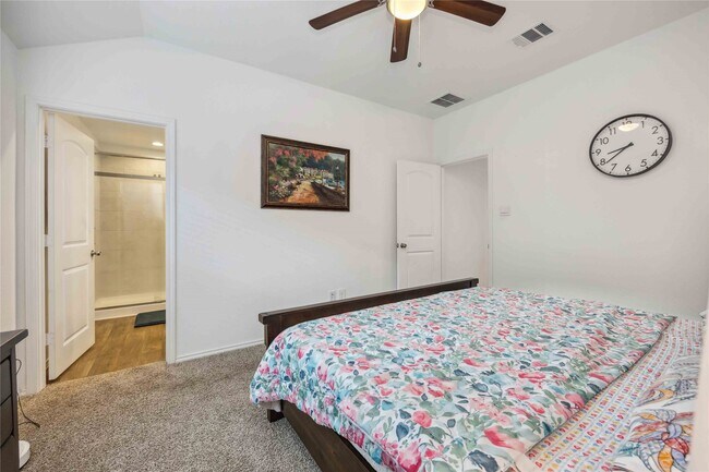 Building Photo - 16684 Lonely Pines Dr