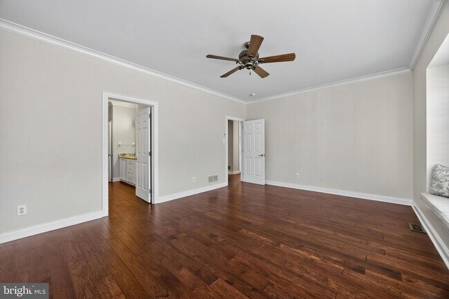Building Photo - 563 Gramercy Ln