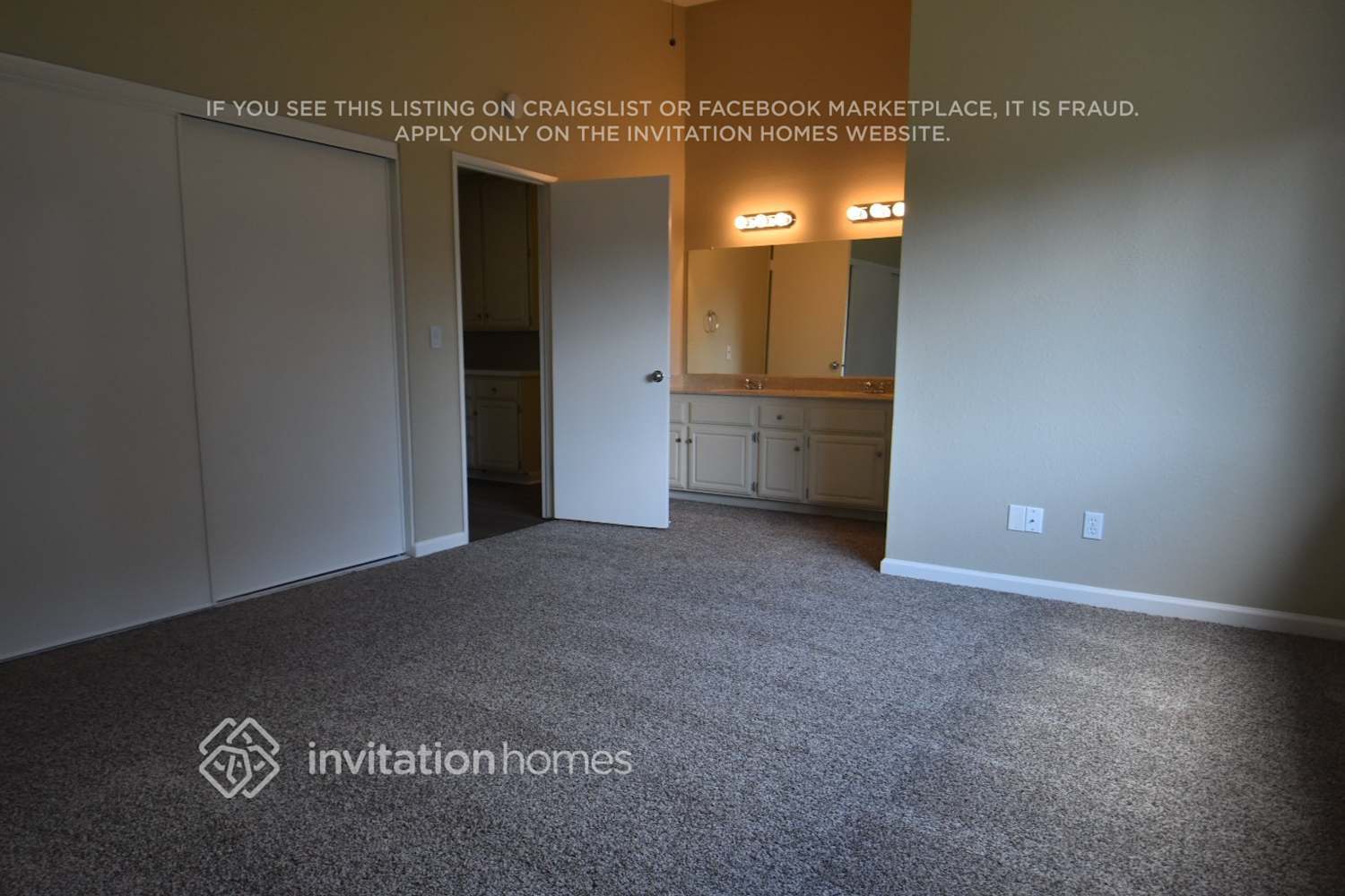 Building Photo - 9905 Country Oak Ct