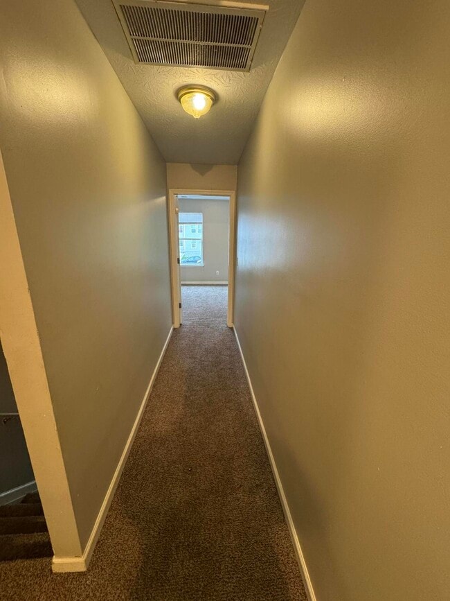Building Photo - 228 Mousas Way