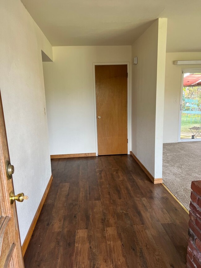 Building Photo - Wonderful Palo Cedro Neighborhood country ...