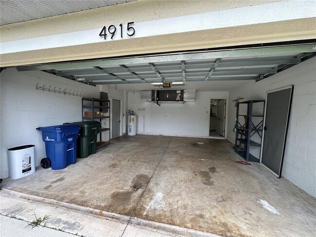 Building Photo - 4915 Barcelona Ave