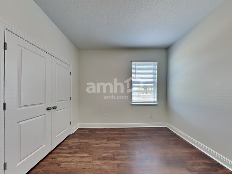 Building Photo - 14511 Cedar Mill Dr