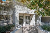 Building Photo - 1401 N Greenbrier Rd