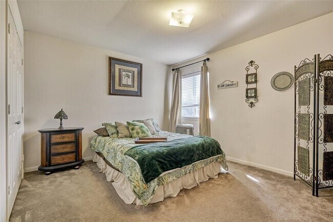 Building Photo - 21519 Falvel Sunrise Ct
