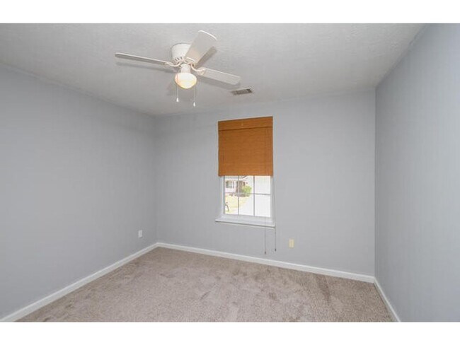Building Photo - 7641 Pleasantville Way