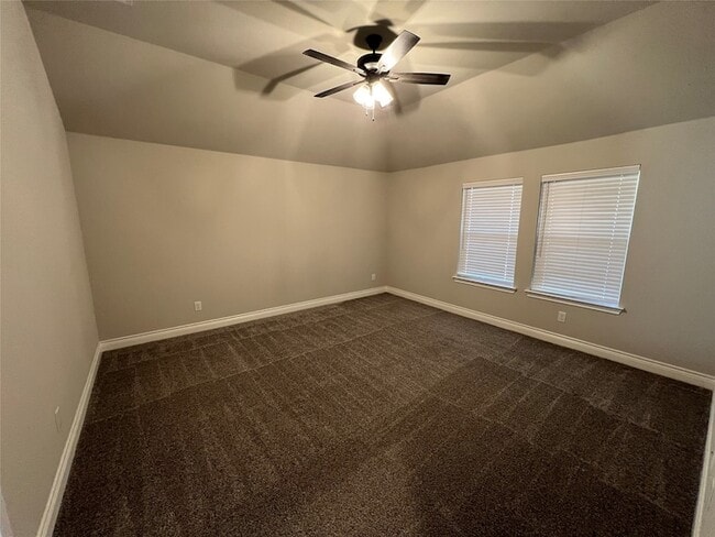 Building Photo - 805 Hardaway Ln