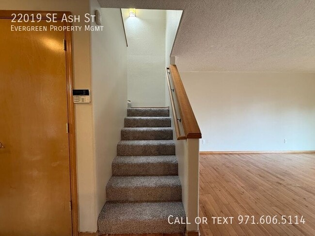 Building Photo - 22019 SE Ash St