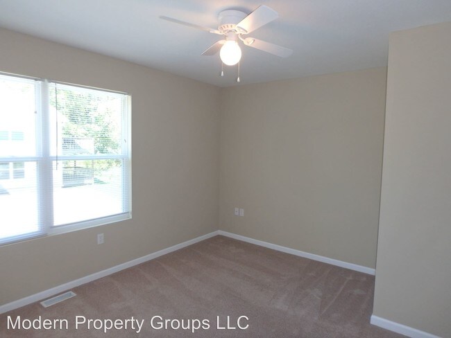 Building Photo - 203 Tyler St