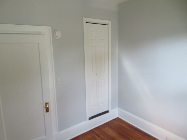 Building Photo - Brace yourself, because this Walnut Hill beauty doesn’t just turn heads — it demands a double-tak...