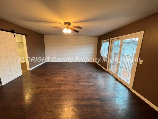 Building Photo - AVAILABLE MAY - Updated Home in Atascadero - 3 Bedroom / 2 Bathroom