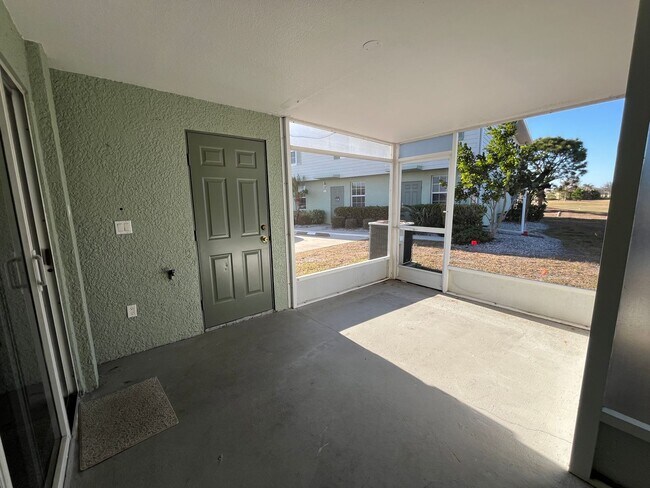 Building Photo - 26366 Nadir Rd