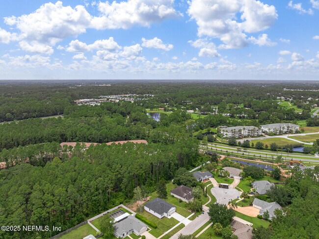 Building Photo - 213 Deportivo Dr