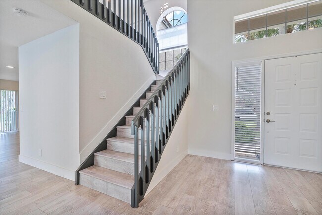 Building Photo - 7701 NW 61st Terrace