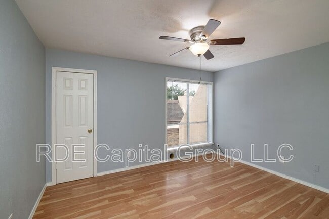 Building Photo - 3121 Park Ln