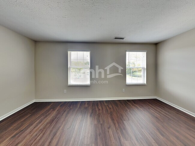 Building Photo - 2219 S Briarwood Dr