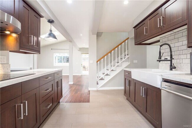 Building Photo - 7450 Webb Rd