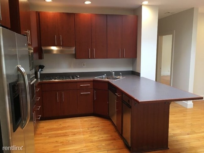 Building Photo - 523 2nd Ave