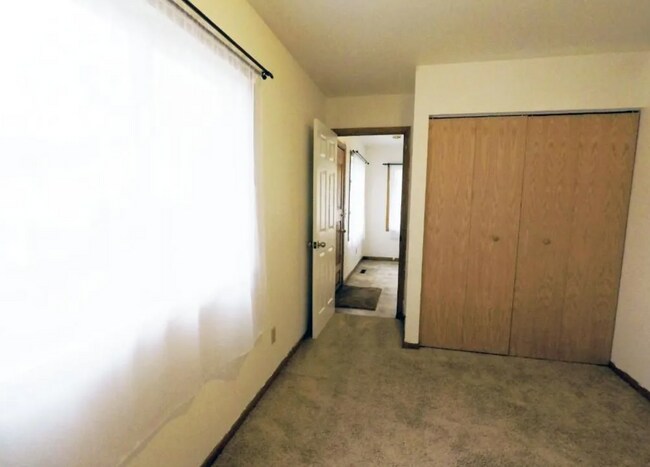 Building Photo - 3526 N Newton Ave