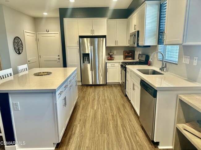 Building Photo - 139 Farmhouse Dr