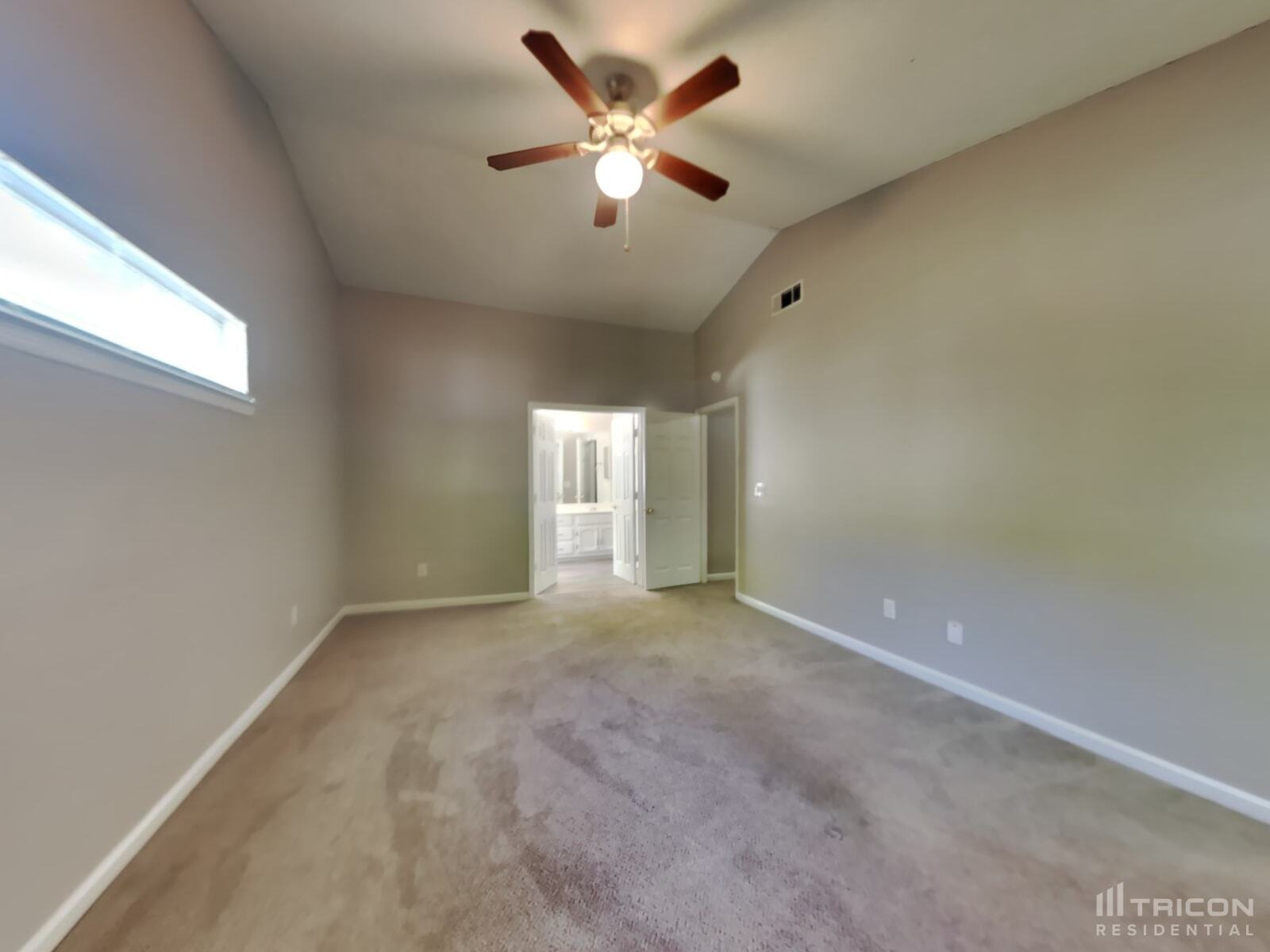 Building Photo - 1051 Park Creek Cir