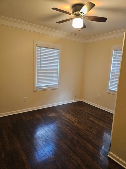 Building Photo - 276 Frasier St SE