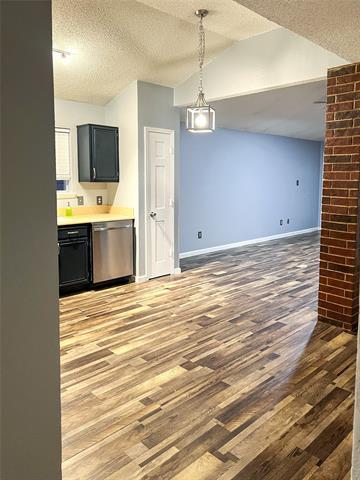 Building Photo - 7904 Fox Chase Dr