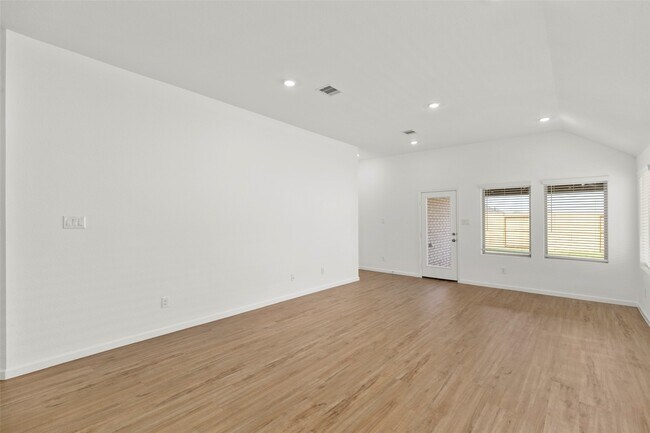 Building Photo - 30314 Tall Fescue Dr