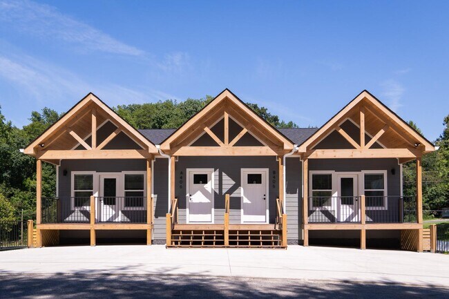 Building Photo - 406 Hideaway Ridge Cir