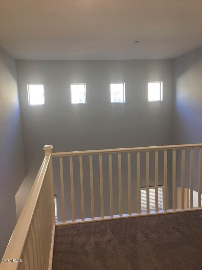 Building Photo - 1367 S Country Club Dr
