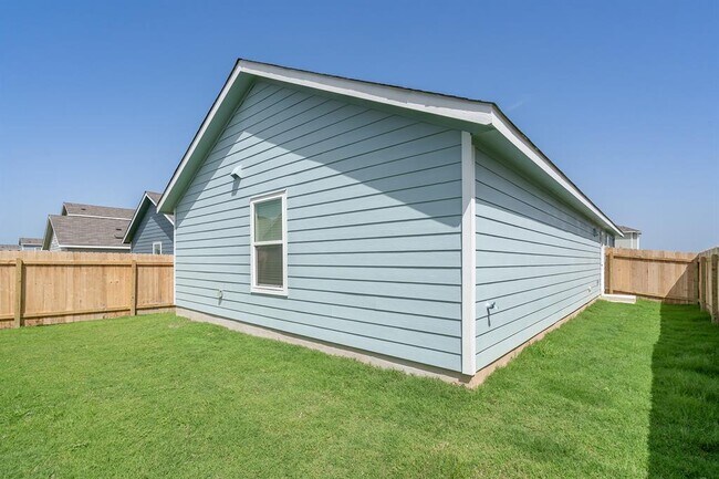 Building Photo - 716 Commander Abbott Dr