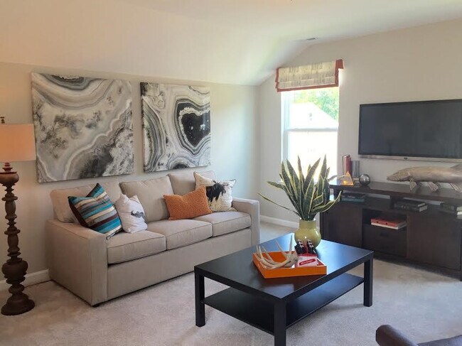 Building Photo - 501 Evening Star Dr