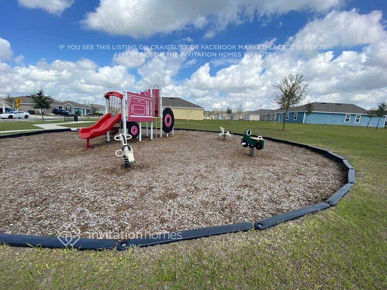 Building Photo - 1030 Caitlin Loop