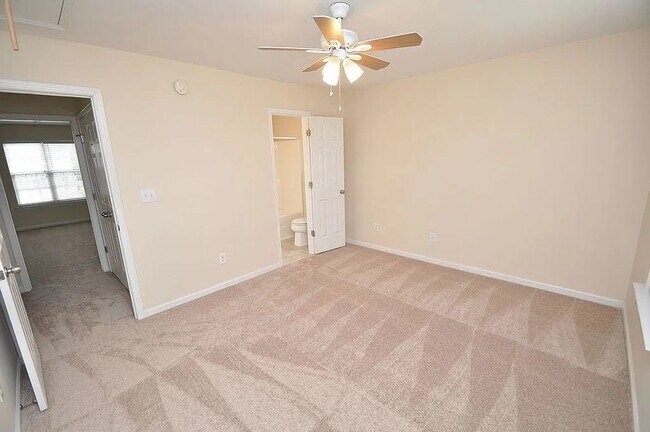 Building Photo - Two Story townhome in Clayton
