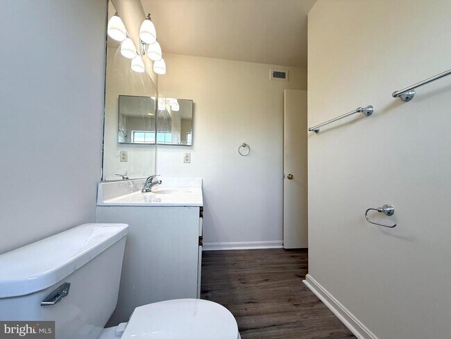 Building Photo - 10318 Westridge Dr