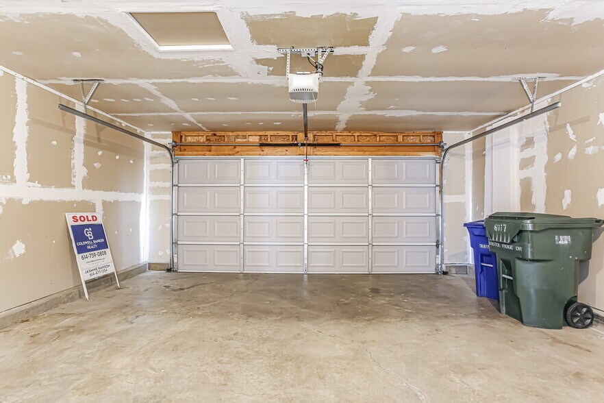 Building Photo - 6117 Bristol Ridge Dr