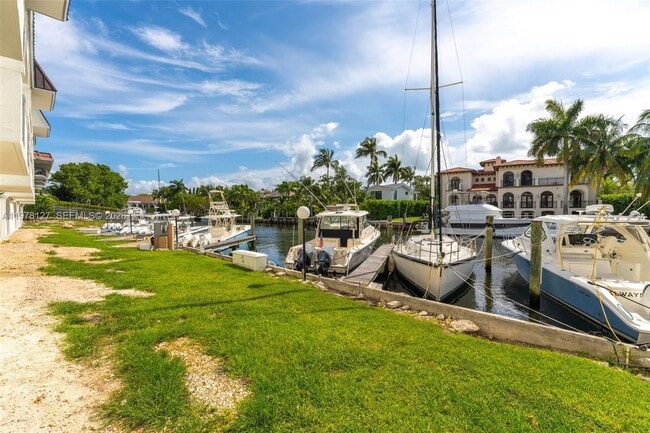 Building Photo - 6901 Edgewater Dr