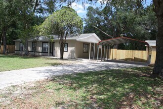 Building Photo - Very nice 4 bedroom 2 bath in beautiful se...