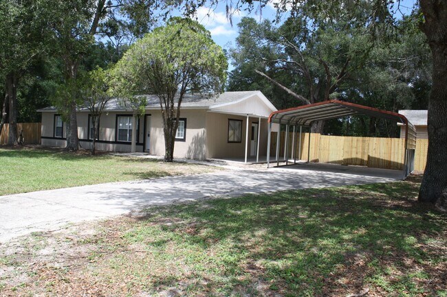 Primary Photo - Very nice 4 bedroom 2 bath in beautiful se...